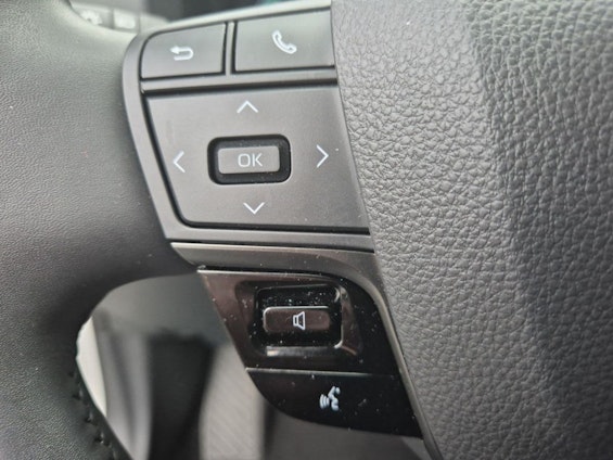 Vehicle image 11 Vehicle image 11