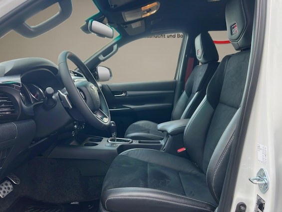 Vehicle image 8 Vehicle image 8