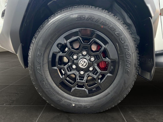 Vehicle image 19 Vehicle image 19