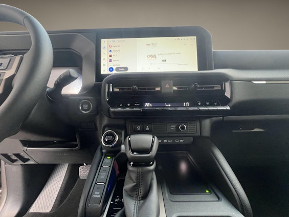 Vehicle image 12 Vehicle image 12