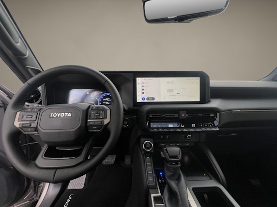 Vehicle image 10 Vehicle image 10