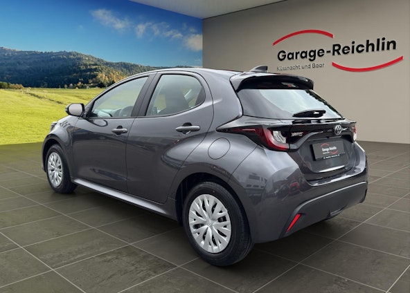 Vehicle image 2 Vehicle image 2