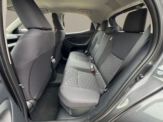 Vehicle image 17 Vehicle image 17