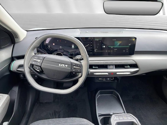 Vehicle image 4 Vehicle image 4