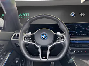 BMW 330e xDrive Touring M Sport