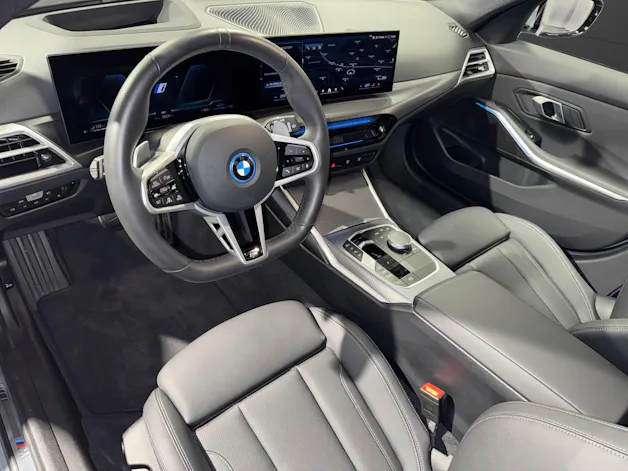 BMW 330e xDrive Touring M Sport