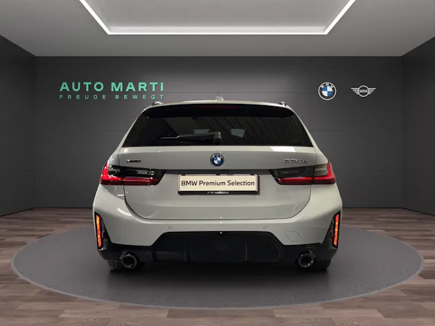BMW 330e xDrive Touring M Sport