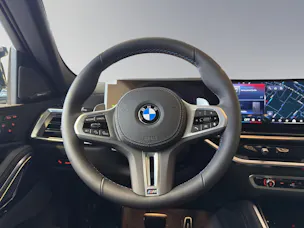 BMW X6 M60i