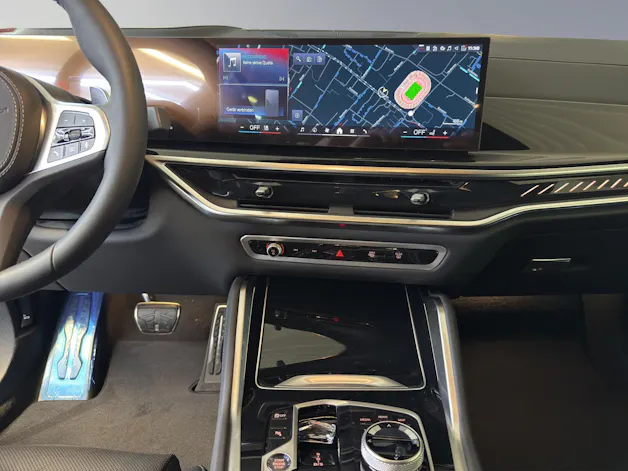 BMW X6 M60i