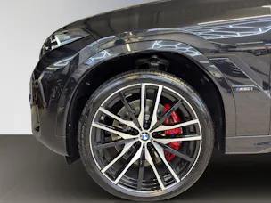 BMW X6 M60i