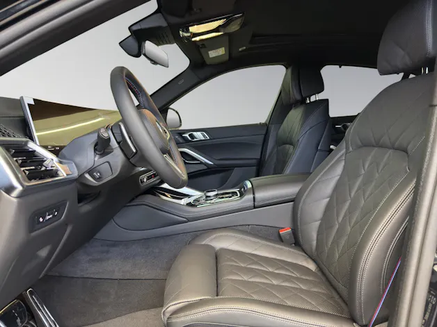 BMW X6 M60i