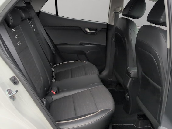 Vehicle image 14 Vehicle image 14