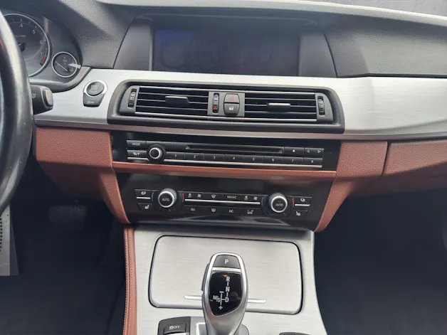 BMW 528i SAG Touring