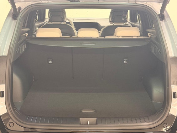 Vehicle image 15 Vehicle image 15