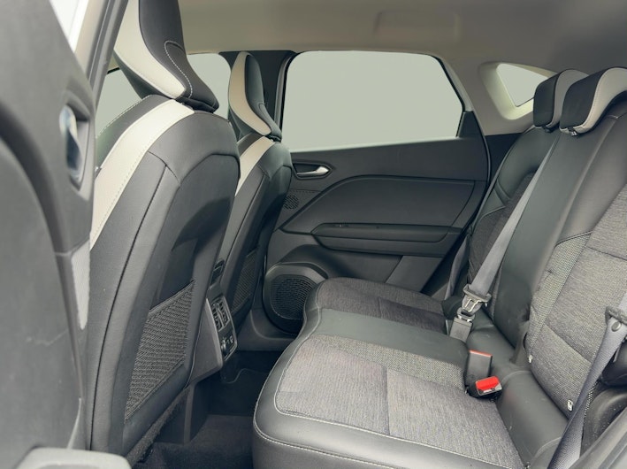 Vehicle image MITSUBISHI ASX