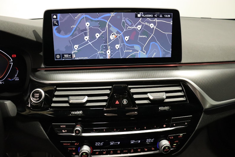 Vehicle image BMW 5 SERIES