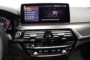 Vehicle image BMW 530i xDrive SAG