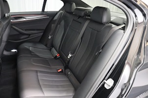 Vehicle image BMW 530i xDrive SAG