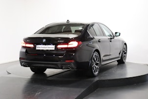 Vehicle image BMW 530i xDrive SAG