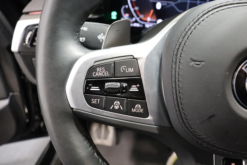 Vehicle image BMW 5 SERIES