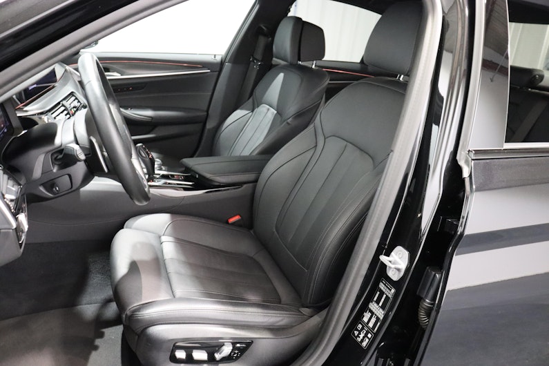 Vehicle image BMW 5 SERIES