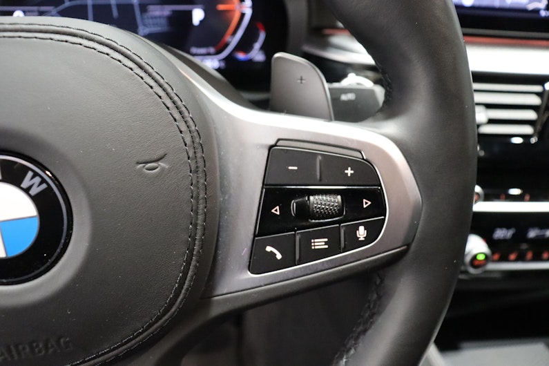 Vehicle image BMW 5 SERIES