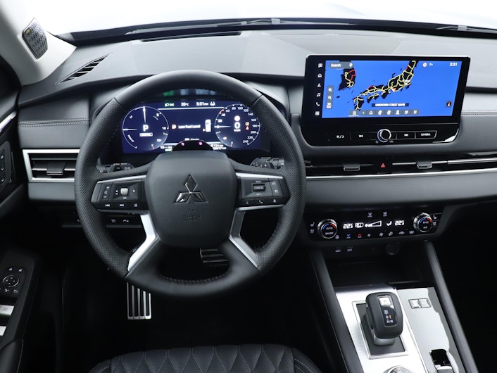 Vehicle image MITSUBISHI OUTLANDER