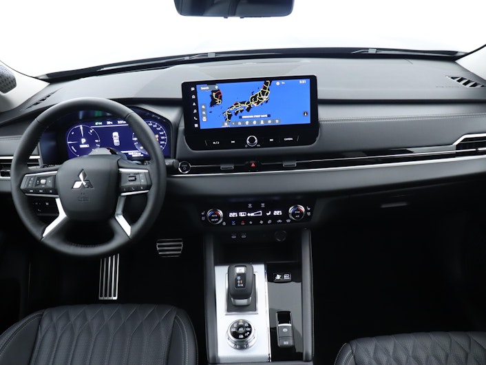 Vehicle image MITSUBISHI OUTLANDER