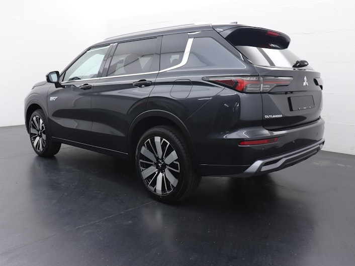 Vehicle image MITSUBISHI OUTLANDER