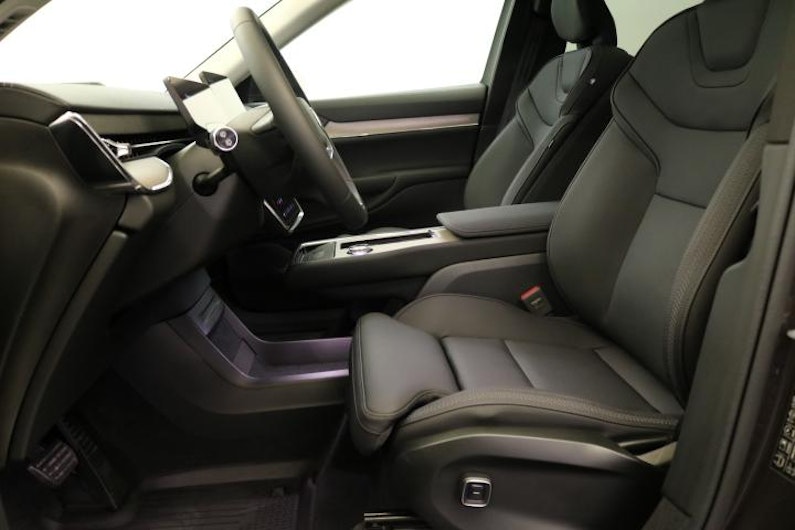 Vehicle image VOLVO EX 90