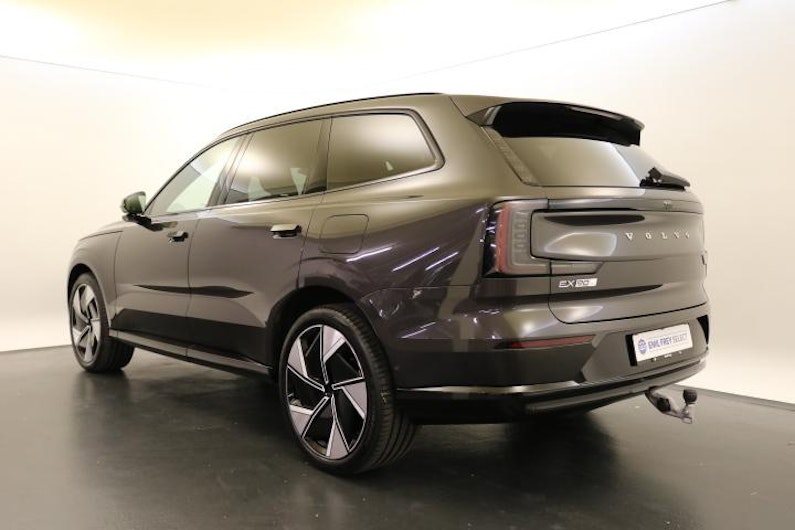 Vehicle image VOLVO EX 90