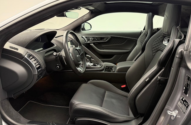 Vehicle image 6 Vehicle image 6