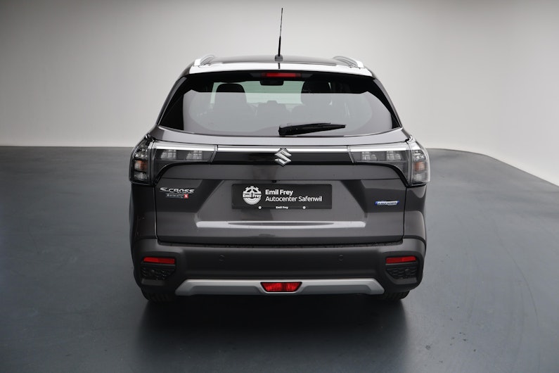 Vehicle image SUZUKI S-CROSS