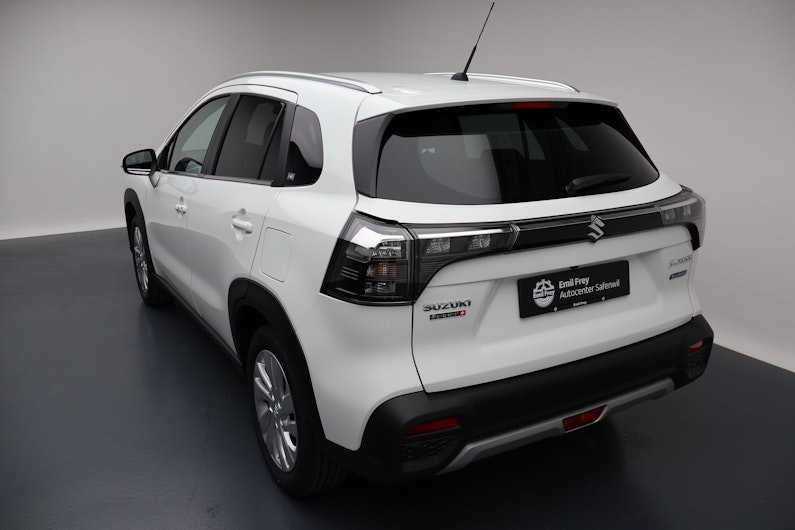 Vehicle image SUZUKI S-CROSS