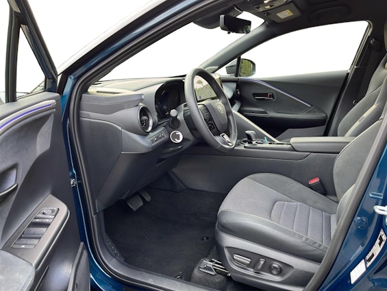 Vehicle image 5 Vehicle image 5