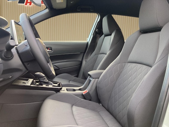 Vehicle image 8 Vehicle image 8