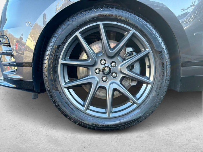 Vehicle image LAND ROVER RANGE ROVER VELAR