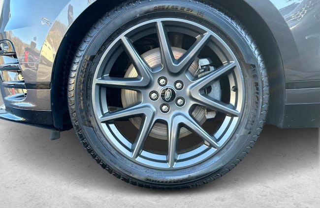 Vehicle image 9 Vehicle image 9