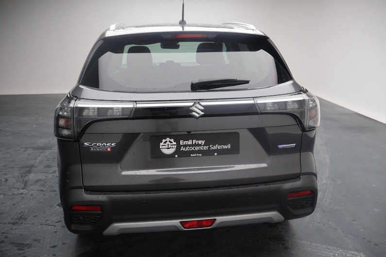 Vehicle image SUZUKI S-CROSS