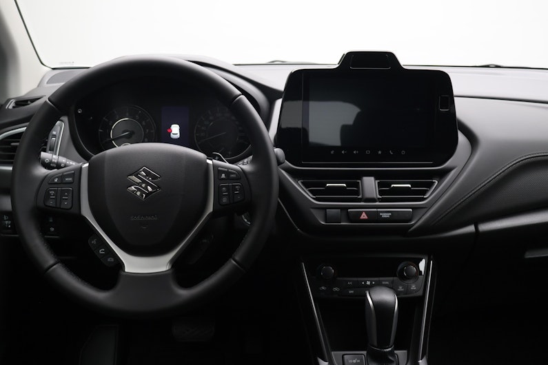 Vehicle image SUZUKI S-CROSS