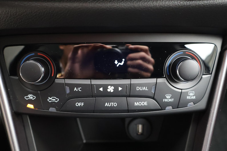 Vehicle image SUZUKI S-CROSS