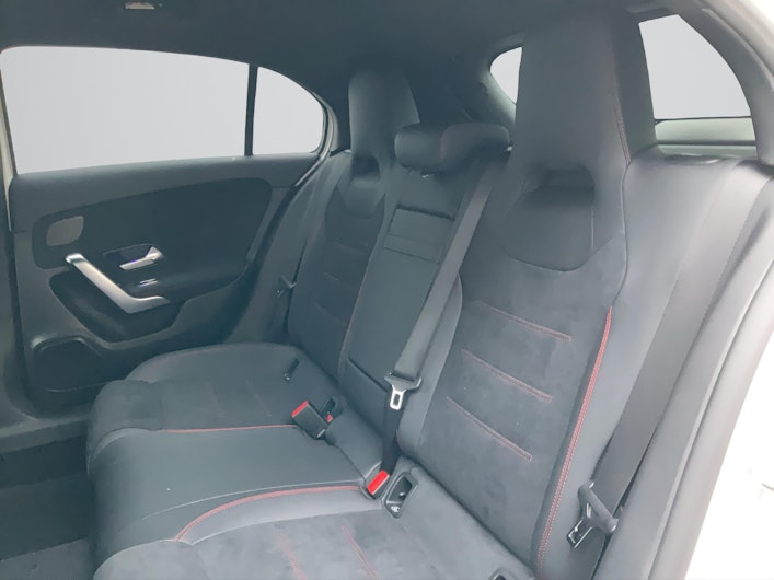 Vehicle image MERCEDES-BENZ A 180