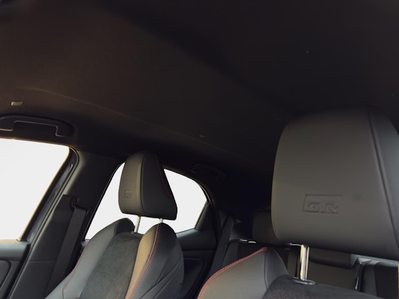 Vehicle image 19 Vehicle image 19