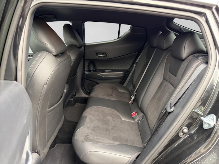 Vehicle image TOYOTA C-HR