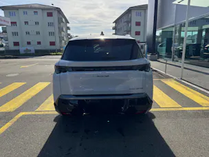 Peugeot 5008 e-Launch Edition AWD