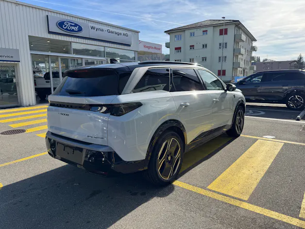 Peugeot 5008 e-Launch Edition AWD