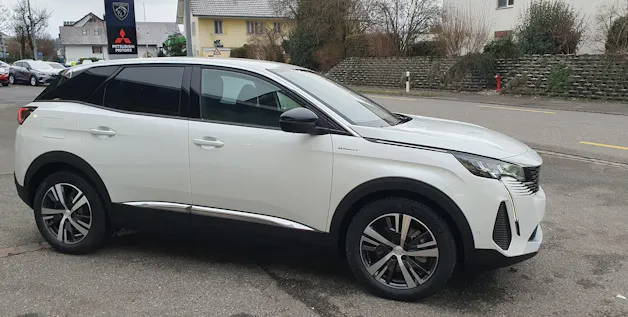 Peugeot 3008 300e Hybrid4 Allure Pack EAT8 Helvetia