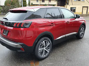 Peugeot 3008 225e Hybrid2 Allure Pack EAT8 Helvetia