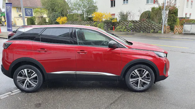 Peugeot 3008 225e Hybrid2 Allure Pack EAT8 Helvetia