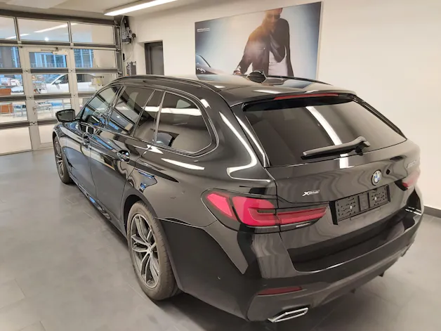 BMW 520d xDr 48VTour Pure M S